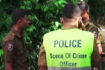 யாழில் தாயார் கண்முன்னே கொழும்பு பல்கலைக்கழக மாணவனை தாக்கிய இளைஞர்கள்! கள்ளக் காதலா?