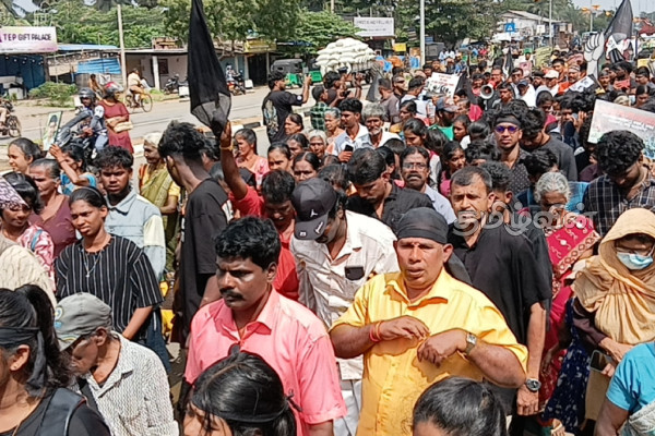 கிளிநொச்சியில் மாபெரும் போராட்டம்! வீதிகளில் சிறப்பு அதிரடிப்படையினர் மற்றும் பொலிஸார் குவிப்பு | Kilinochi Protest Against Goverment