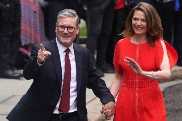 மனைவியால் விசாரணையை எதிர்கொள்ளவிருக்கும் பிரித்தானிய பிரதமர் சர் கெய்ர் ஸ்டார்மர்