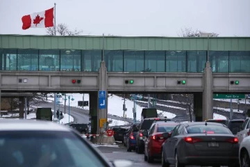 கனடாவுக்கு வந்துள்ள புதிய சிக்கல்; வேலை நிறுத்தத்திற்கு தயாராகும் ஊழியர்கள்