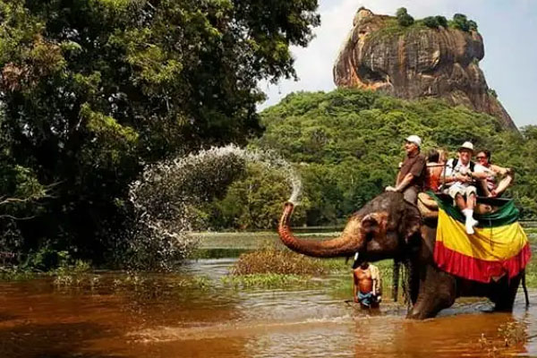 அதிகரிக்கும் சுற்றுலாப்பயணிகளின் எண்ணிக்கை | Increasing Number Of Tourists