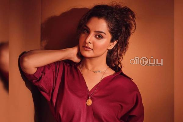 47 வயதிலும் குறையாத அழகு.. மஞ்சு வாரியர் இளமையின் ரகசியம் என்ன? | Reason For Manju Warrier Young Look 47 வயதிலும் குறையாத அழகு.. மஞ்சு வாரியர் இளமையின் ரகசியம் என்ன? | Reason For Manju Warrier Young Look