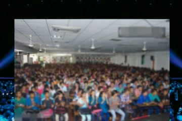 මහ රෑ සිසුන් 1200ක් සහභාගී වූ A/L සම්මන්ත්රණයට පොලිසිය පනී..කැම්පස් සිසුවෙක් කළ වැඩක්..
