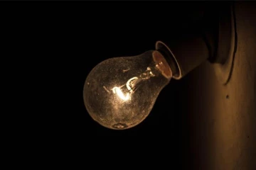 ''தினமும் 4 மணிநேர மின் வெட்டு'' மக்களை தயாராக இருக்குமாறு அறிவுறுத்து...