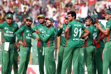 இங்கிலாந்து அணியை ஒயிட் வாஷ் செய்த வங்கதேசம்: டி20 தொடரை கைப்பற்றி வரலாறு படைத்த புலிக்குட்டீஸ்!