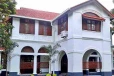 ලොරිස් නිවාසවල ඉන්න 'බලවතුන්' කවුද? තොරතුරු දෙන්න රාජ්‍ය පරිපාලන අමාත්‍යාංශය බෑ කියයි