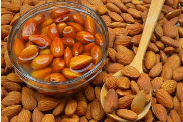 உடல் எடையைக் குறைக்க பாதாமை எப்படி சாப்பிட வேண்டும்?