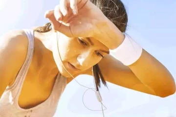 உடல் சூட்டை விரட்டியடித்து உடலை குளிர்ச்சியாக்குவது எப்படி? எளிதான டிப்ஸ் இதோ