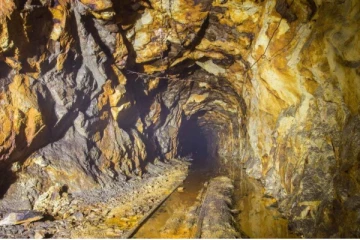 புதைந்து கிடக்கும் 2000 டன் தங்க குவியல் ; உலகையே மாற்ற போகும் சீனா