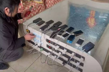 உலகிலேயே மிகப்பெரிய பவர் பேங்கை உருவாக்கிய நபர்! 5000 ஸ்மார்ட்போனை சார்ஜ் போட முடியுமாம்!