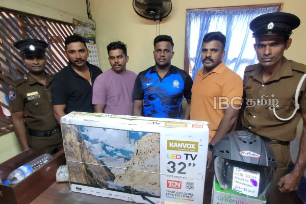 யாழில் திருட்டுச்சம்பவத்தில் ஈடுபட்ட இருவர் கைது | Two Arrested For Theft In Jaffna