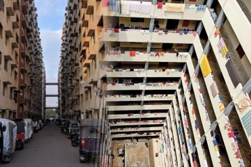 இந்தியாவில் அடுக்குமாடி குடியிருப்பொன்றில் தீப்பரவல்