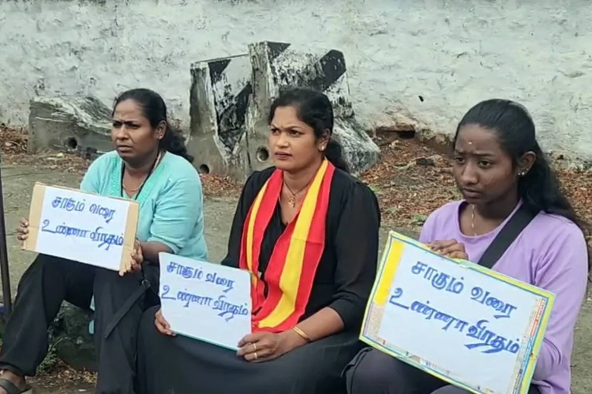 விஜய்யை ஆட்சி அமைக்க அழைக்க வேண்டும் - பெண்கள் சாகும் வரை உண்ணாவிரதம் | Womens Hunger Protest To Support Tvk Vijay