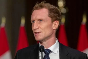 சர்வதேச மாணவர்கள் எண்ணிக்கையைக் கட்டுப்படுத்த கனடா திட்டம்