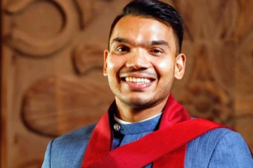 නාමල් රාජපක්ෂ ආන්දෝලනාත්මක සටහනක් තබයි..එම සටහන මෙන්න.