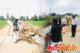 மட்டக்களப்பில் முற்றாக சேதமடைந்த அணைக்கட்டு: விவசாயிகள் கோரிக்கை