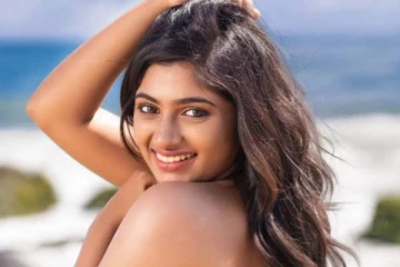 சீரியல் காட்சிக்காக இப்படி இறங்கிட்டீயே! எல்லைமீறும் ராஜாராணி அர்ச்சனா..