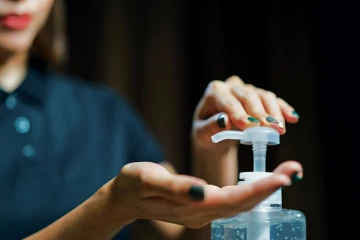 சானிடைசரை அதிகம் பயன்படுத்தினால் இந்த பிரச்சனைகள் வரலாம்! உஷாரா இருங்க