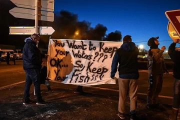 மின்சாரத்தை துண்டித்துவிடுவோம்... பழிக்குப் பழி வாங்குவோம் என பிரித்தானியாவை மிரட்டும் பிரான்ஸ்