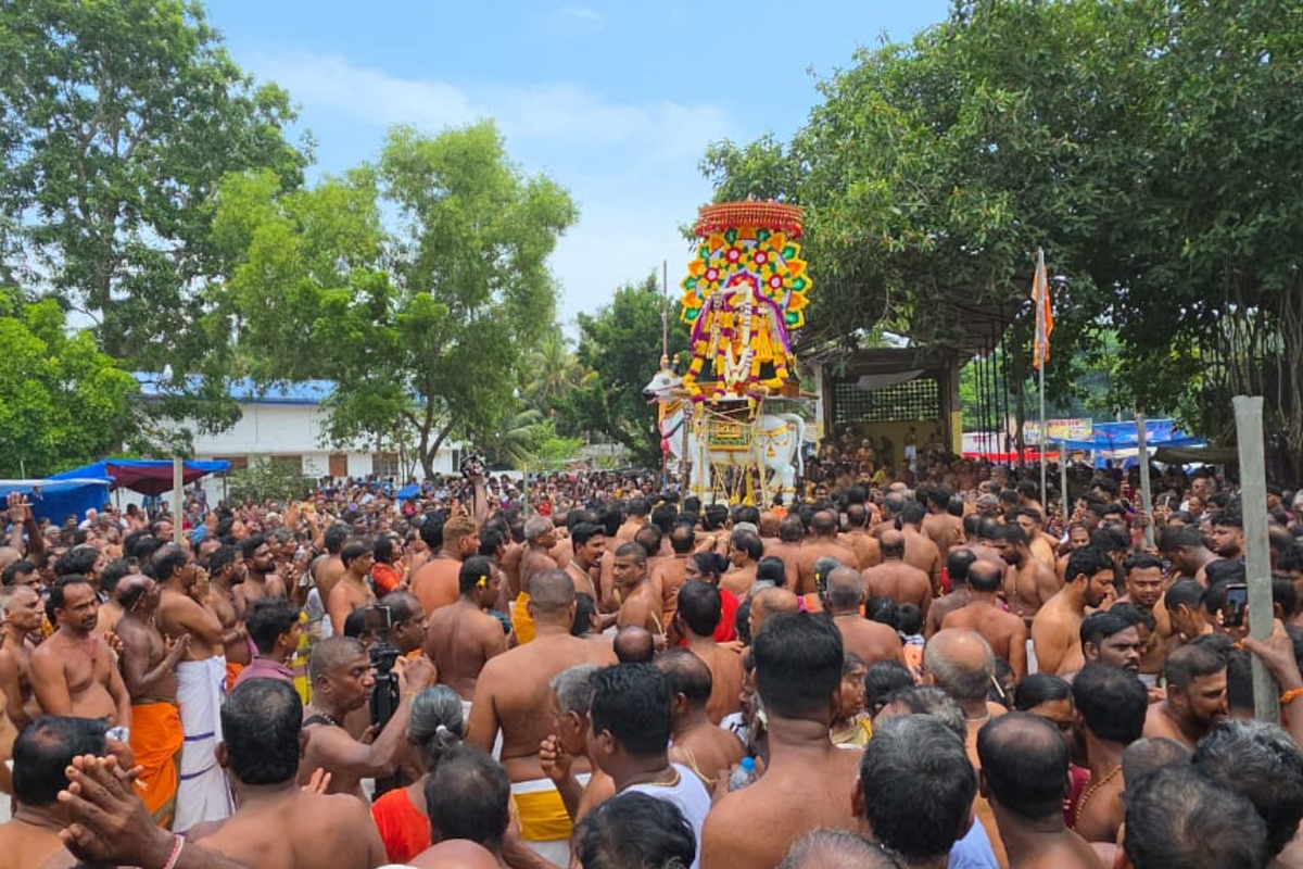 வடக்கு - கிழக்கில் பக்தர்களின் பங்கேற்புடன் இடம்பெற்ற ஆடி அமாவாசை தீர்த்தோற்சவம் | Aadi Amavasya Theerthotsavam The North And East