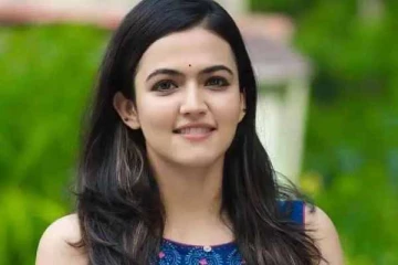 மஞ்சும்மல் பாய்ஸ் பட நடிகருடன் நடிகை அபர்ணா தாஸிற்கு இம்மாதம் திருமணம்- யார் பாருங்க