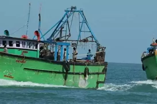 ஐந்து மீனவர்களுடன் மாயமான பலநாள் மீன்பிடிப் படகு | Boat Missing With Five Fishermen
