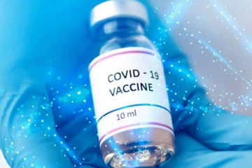 கொரோனா தடுப்பூசி செலுத்தினால் ரத்தம் உறைகிறதா? ஆக்ஸ்போர்ட் தடுப்பூசி தடை செய்யப்படுவது ஏன்?