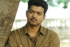 வீட்டை காலி செய்து வெளியே போங்க.. தளபதி விஜய் போலீசில் புகார்..