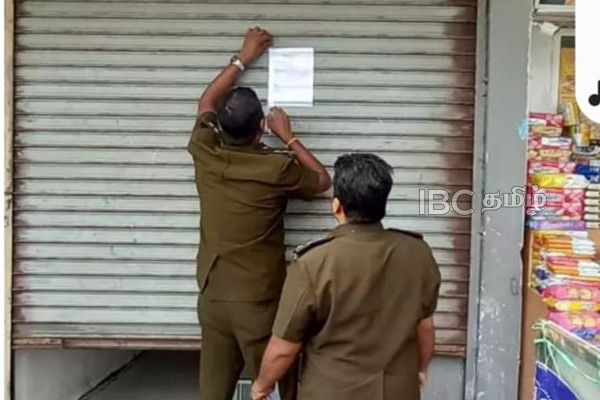 சுகாதார சீர்கேடு - யாழ். நகரில் இரு உணவகங்கள் சீல் வைப்பு | Seals Two Restaurants In Jaffna