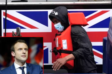 முதல் புலம்பெயர்ந்தோரை பிரான்சுக்கு திருப்பி அனுப்பிய பிரித்தானியா - அவர் ஒரு இந்தியர்!