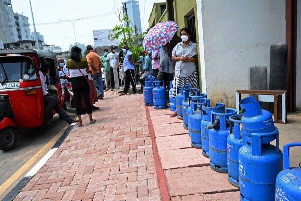 காத்திருக்க வேண்டாம்; அத்தியாவசிய சேவைகளுக்கு மட்டுமே எரிவாயு! | Do Not Wait Gas For Essential Services Only
