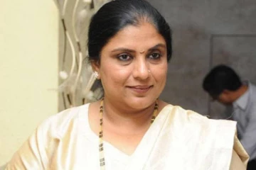 நடிகை ஸ்ரீப்ரியாவின் மகள் மற்றும் மகனை பார்த்தீர்களா?- இதோ அழகிய குடும்ப போட்டோ