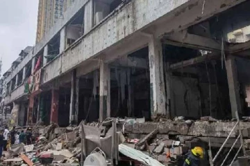 சீனாவின் எரிவாயு குழாய்  வெடித்ததால் 12 பேர் பரிதாபமாக உயிரிழப்பு!