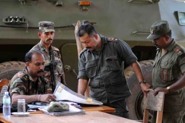 பெண் போராளிகள் விடயத்தில் விடுதலைப் புலிகளின் தலைவரை வியப்பாக பார்த்த கமல் குணரத்ன (Video)