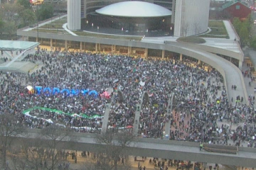 பாலஸ்தீனியர்களுக்கு ஆதரவாக ரொறன்ரோவில் திரண்ட மக்கள்