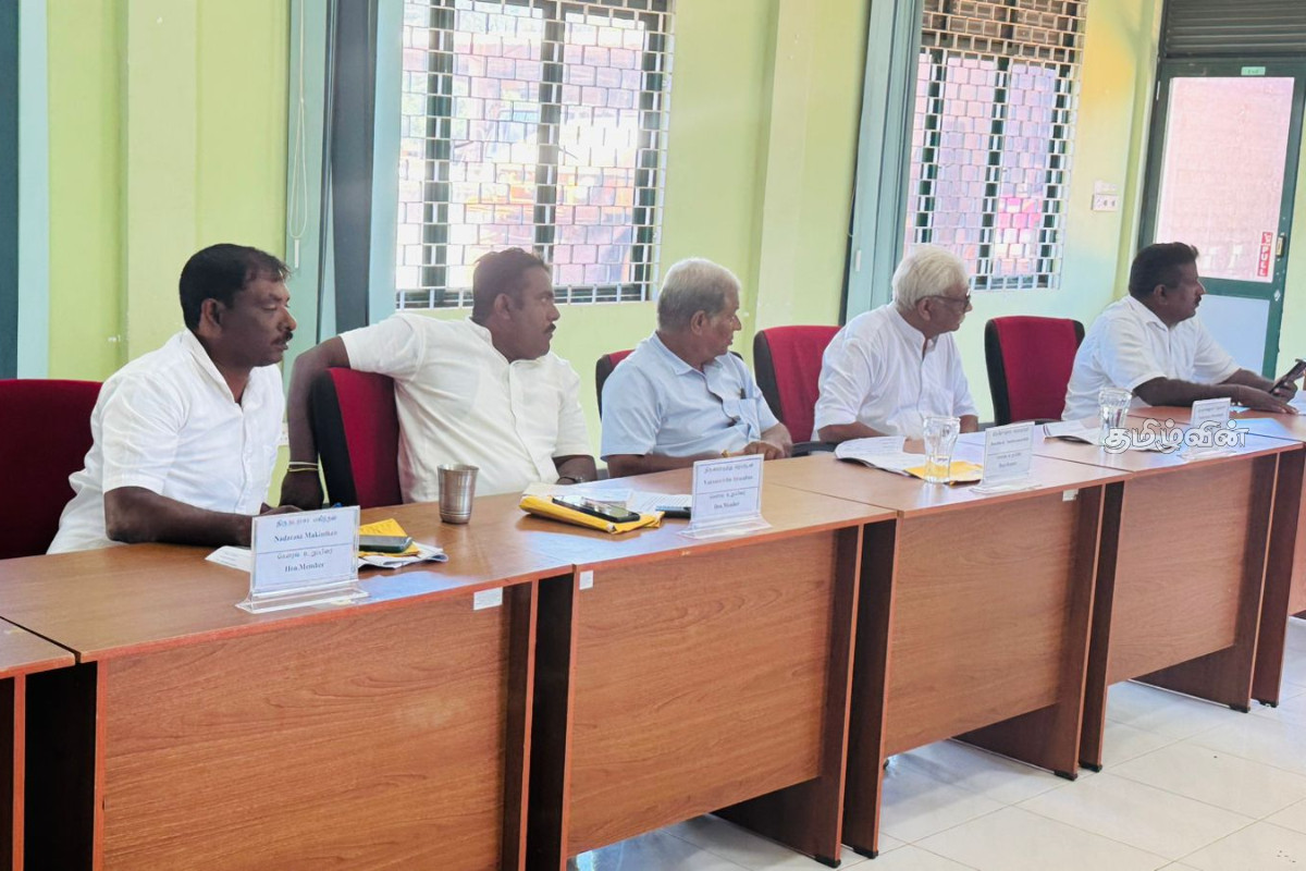 மாந்தை கிழக்கு பிரதேச சபையில் பதற்றம் - தவிசாளர் மீதான நம்பிக்கையில்லா பிரேரணை | Eastern Pradeshiya Sabha Motion Against Speaker
