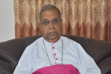 இந்த இருள் நீங்கி மக்கள் மகிழ்ச்சியுடன் வாழ பிறக்கும் இயேசு எமக்கு உதவி புரிவார்; மன்னார் மறை மாவட்ட ஆயர்!