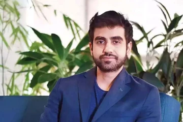 பள்ளி படிப்பை இடையில் நிறுத்தியவர்...! ரூ.9,150 கோடி சாம்ராஜ்யத்தை நிலை நிறுத்தியது எப்படி?