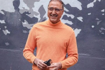 கனேடிய நகரமொன்றின் மேயராக வரலாறு படைத்த இந்திய வம்சாவளி நபர்