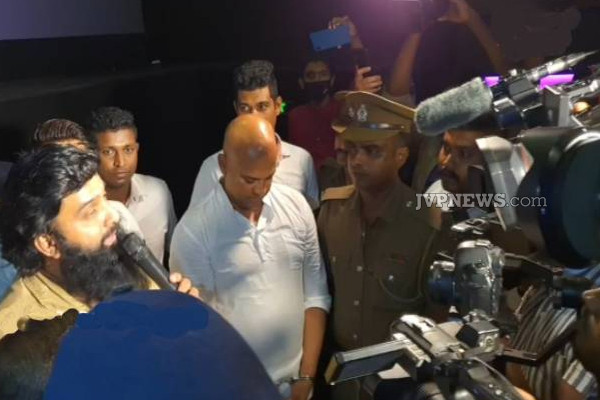 கொழும்பு சிட்டி சென்டருக்கு வந்தார் ரஞ்சன் ராமநாயக்க | Ranjan Ramanayake Came To Colombo Ccc
