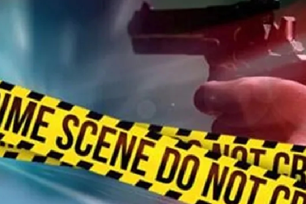 ஆத்திரத்தில் மகன் மீது துப்பாக்கிப் பிரயோகம் : தந்தை கைது | Ther Arrested For Shooting Son