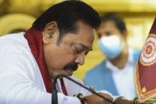 பிரதமர் மஹிந்தவின் இரண்டு ஆண்டுகால சலுகை! முக்கிய அறிவித்தல்