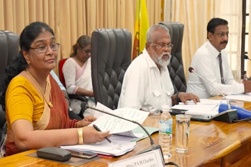 படையினருக்கான காணி அளவீடுகளை உடனடியாக நிறுத்தவும்: டக்ளஸ் அதிகாரிகளுக்கு அறிவுறுத்தல்