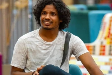 ரொக்கமாக 40.5 லட்ச ரூபாயை தட்டி தூக்கிய முத்துக்குமரன் வாழும் வீட்டை பார்த்திருக்கீங்களா?