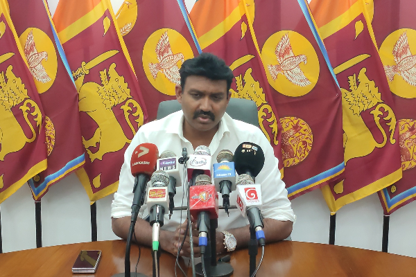 தமிழ்நாட்டில் வாழ்ந்துவரும் இலங்கை அகதிகளுக்கு கடவுச்சீட்டு | Passport For Sri Lankan Refugees In India தமிழ்நாட்டில் வாழ்ந்துவரும் இலங்கை அகதிகளுக்கு கடவுச்சீட்டு | Passport For Sri Lankan Refugees In India