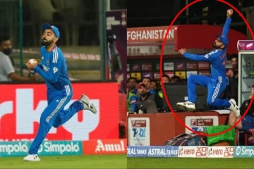 சூப்பர்மேனாக பறந்து பவுண்டரியில் வித்தை காட்டிய விராட் கோலி: வைரல் வீடியோ