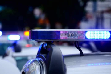 பொறுப்பான வேலையிலிருந்த பெண் கைது: அவரது வீட்டை சோதனையிட்டபோது