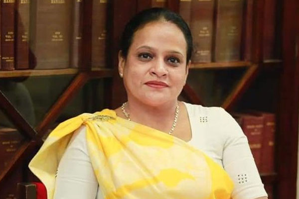 சஜித் தரப்புக்குள் கடும் முறுகல் நிலை - அம்பலப்படுத்திய பெண் எம்.பி | It Was The Woman Member Of Parliament