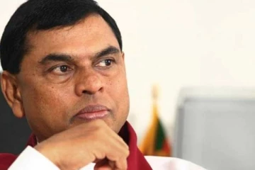 அரசு ஊழியர்கள்  நாட்டுக்கு பெரும் சுமை - பசில் ராஜபக்ஷ