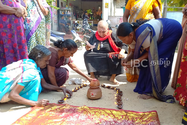இந்தத் தேங்காய் சிதறியது போன்று எனது கணவனை கடத்தியவர்களும் சிதறுவார்கள் | Sri Lanka Journalist Prageeth Eknaligoda Missing